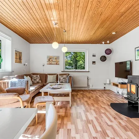 Ognen - 1-5km From The Sea By Interhome