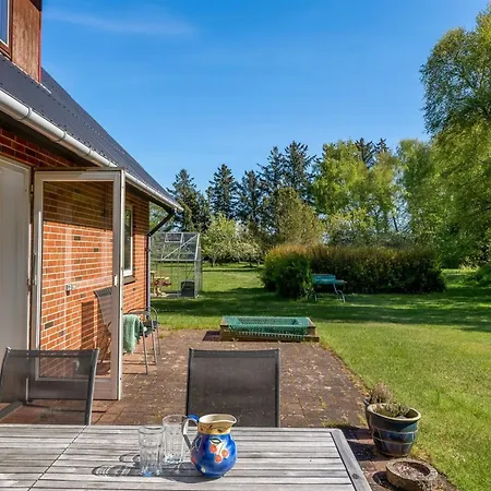 Ognen - 1-5km From The Sea By Interhome Feriehus